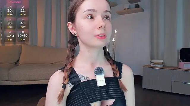 DominikaElis is live now