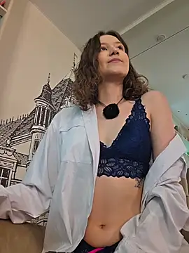 Aria_Alves is live now