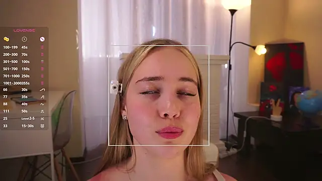 SusanneOsche is live now