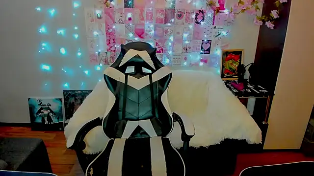 Kate_Acid is live now