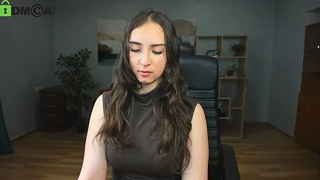 Effy_Royse is live now