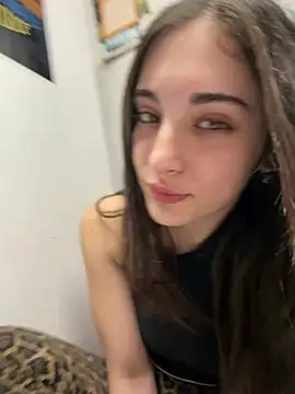sexymelli18 is live now