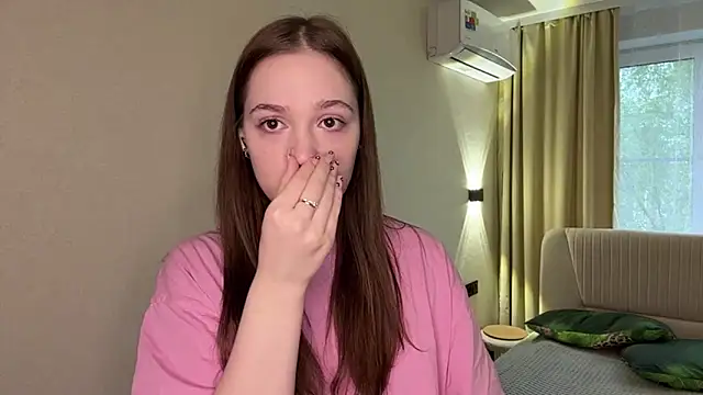 NguyetHankey is live now