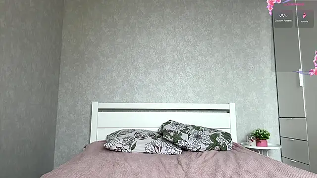 NylaNadler is live now