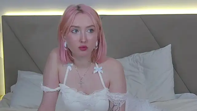 MarianeSun is live now