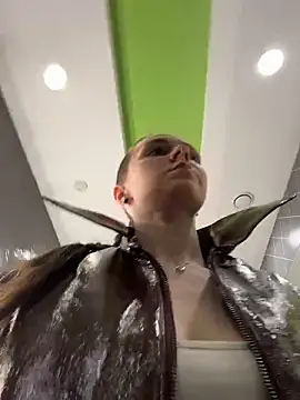 Ttixmila is live now