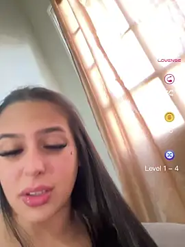 jujuarantes__2026 is live now