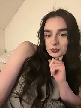 AdelinaAlia is live now