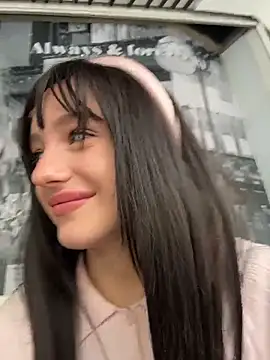 MiaTee is live now