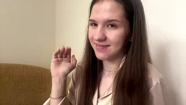 LauraBliss is live now