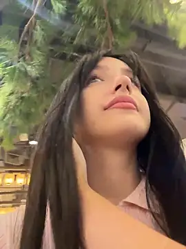 MiaTee is live now