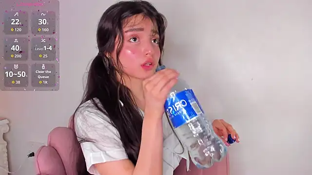 dolly_kitter is live now