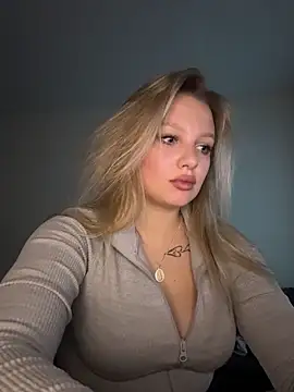 bettyloveu is live now