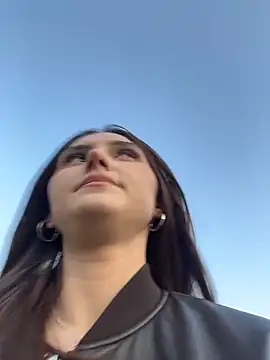 AnitaFly is live now