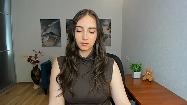 Effy_Royse is live now