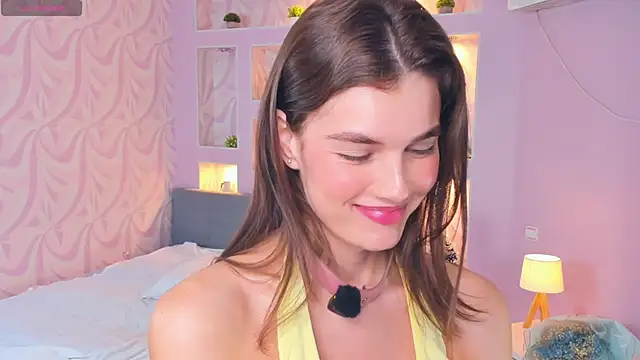 FloraDobb is live now
