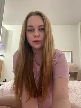 Marylallka5 is live now