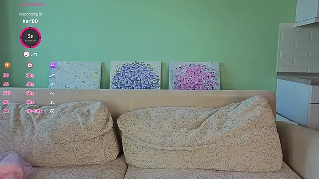 Chanelbayerr is live now