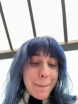 Only_April is live now