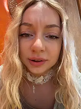 melissa_grr is live now