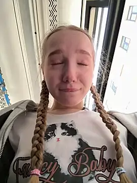 bambi_lu is live now