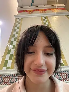 MiaTee is live now