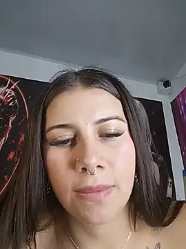 CharlotteSex_ is live now