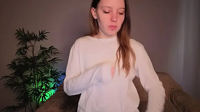 lolytaberry is live now