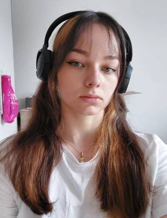 Katydarkbloom is live now