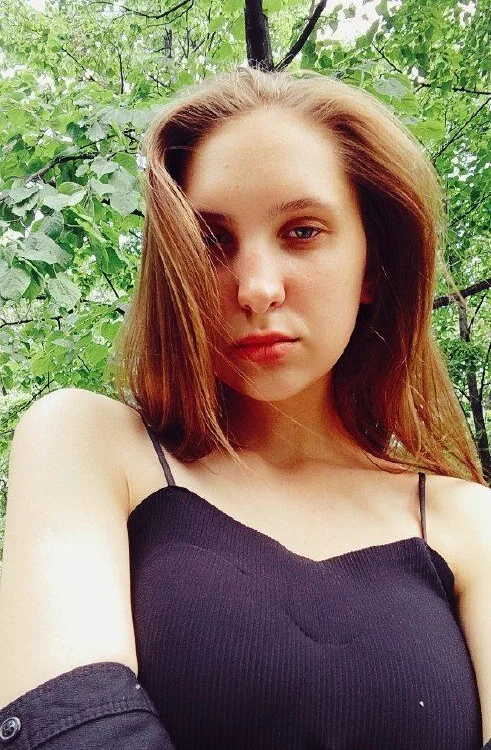 Emily_Nelsonn is live now