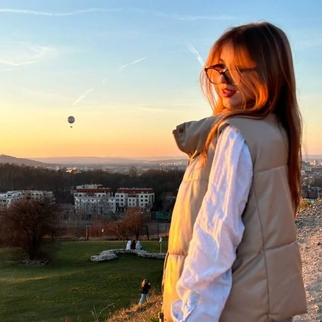 BunnyEskaf is live now