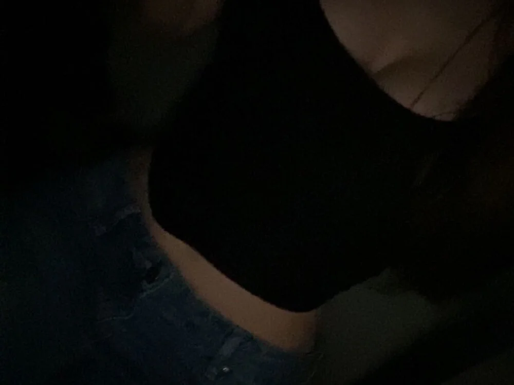 emilycoco is live now