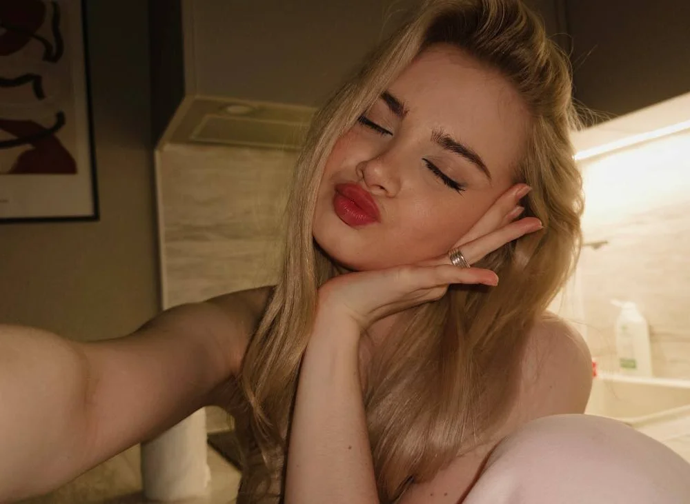 kirtova_ is live now