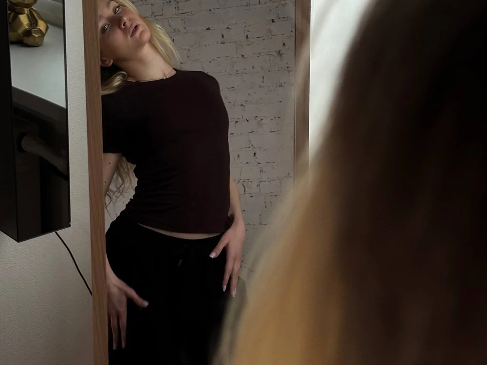 LienKleis is live now