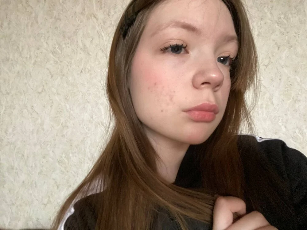 LavenderMitten is live now