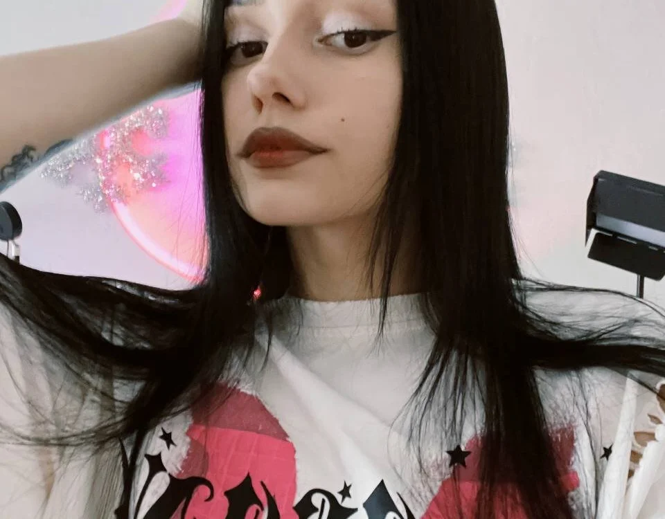 Six_Seven7 is live now