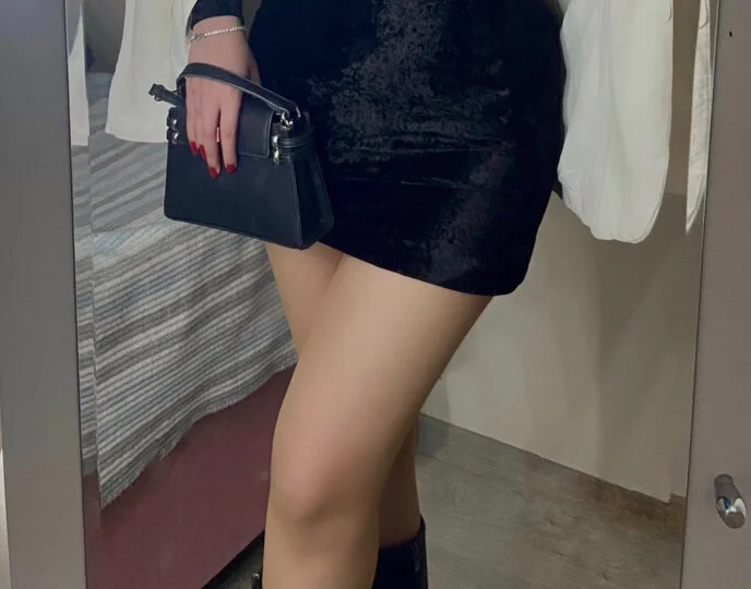 DoggyAsmina is live now