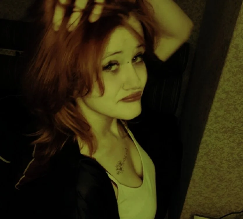 SolarAdrienne is live now