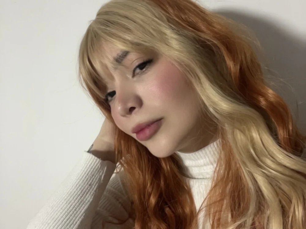 Catalina_bel is live now