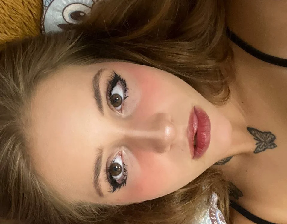 LoveSeekins is live now