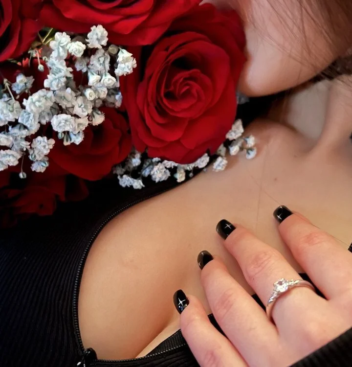 hottest_tits is live now