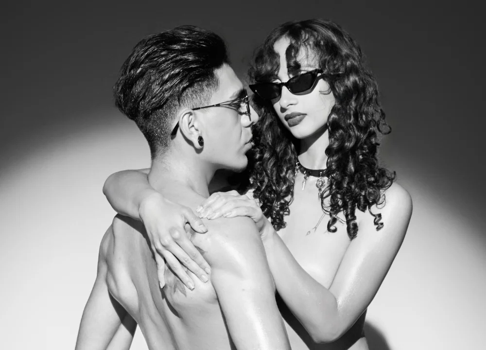 abrilandjulian is live now