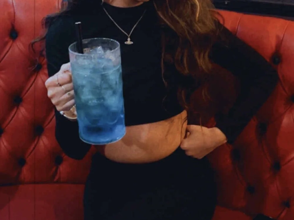 Lola-rosexx is live now