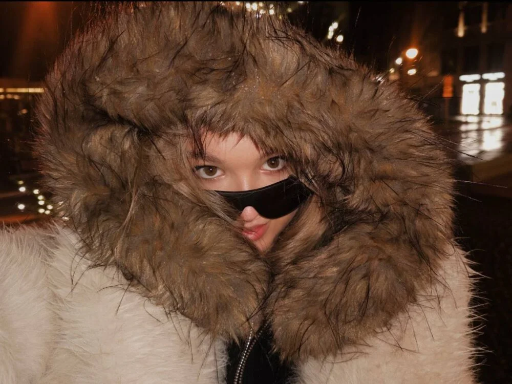 springloveee is live now