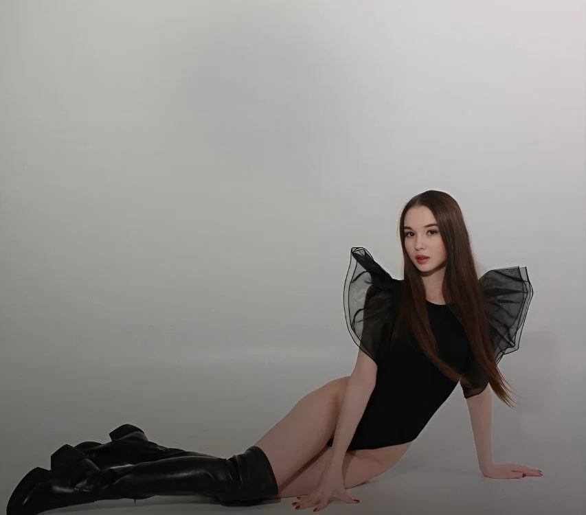 WhiteKelly is live now