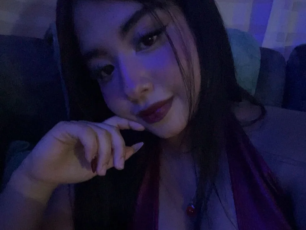 Lilith_salvatoree is live now