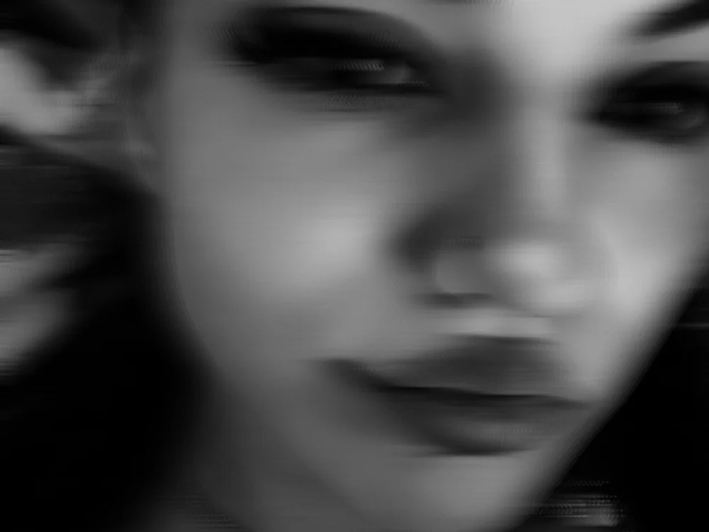 christahot is live now