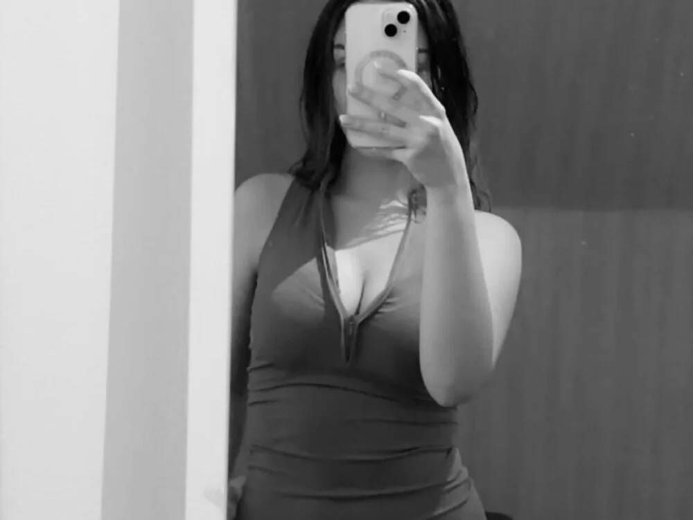 MrAndMrsSavage is live now