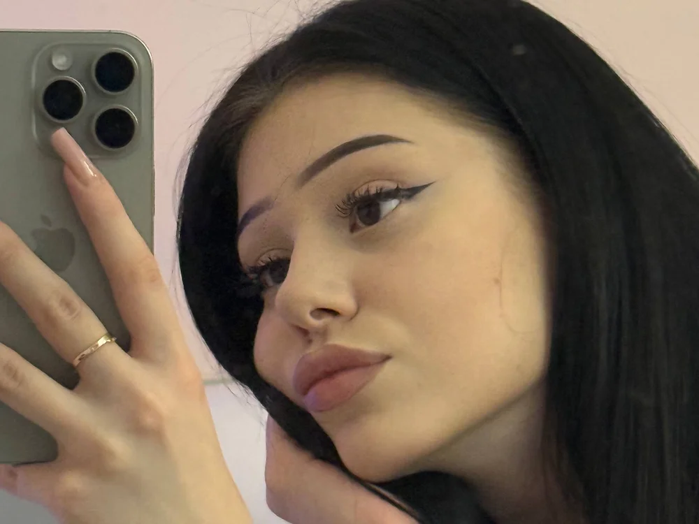 randiburt is live now