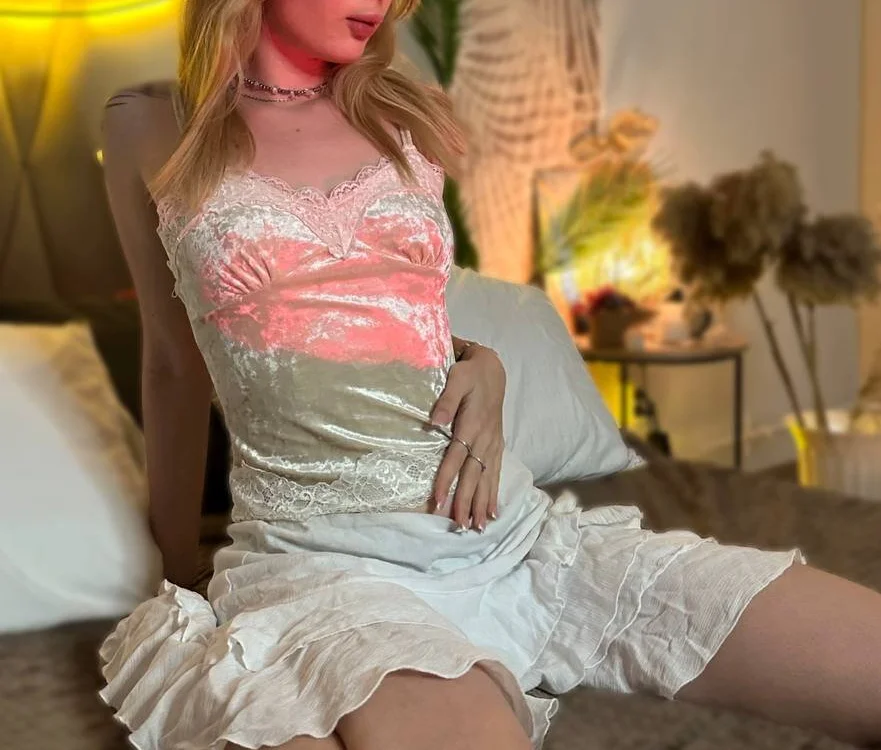 Tiffany_Paw is live now